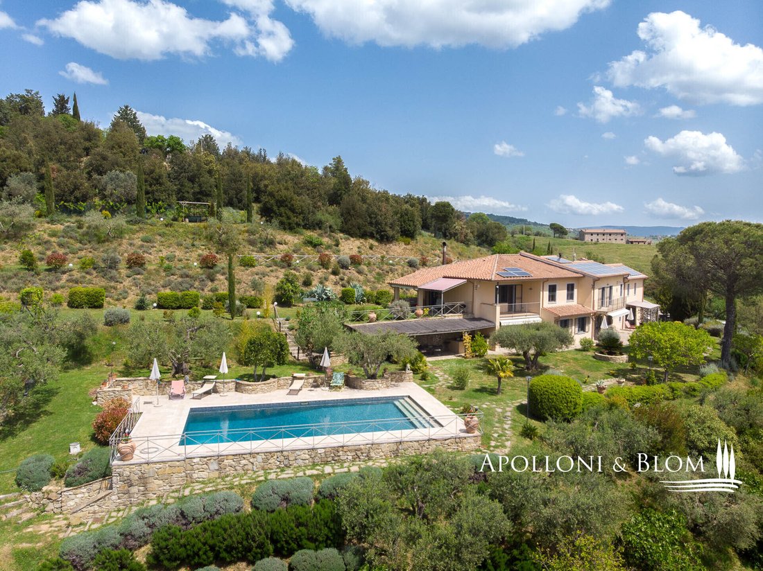 Villa in Passignano sul Trasimeno, Umbria, Italy 5 - 17068257