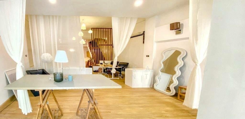 Townhouse in Bangkok, Krung Thep Maha Nakhon, Thailand 3 - 16400786