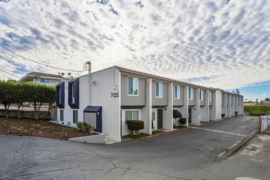 La Mesa, California, United States 2 - 17070300