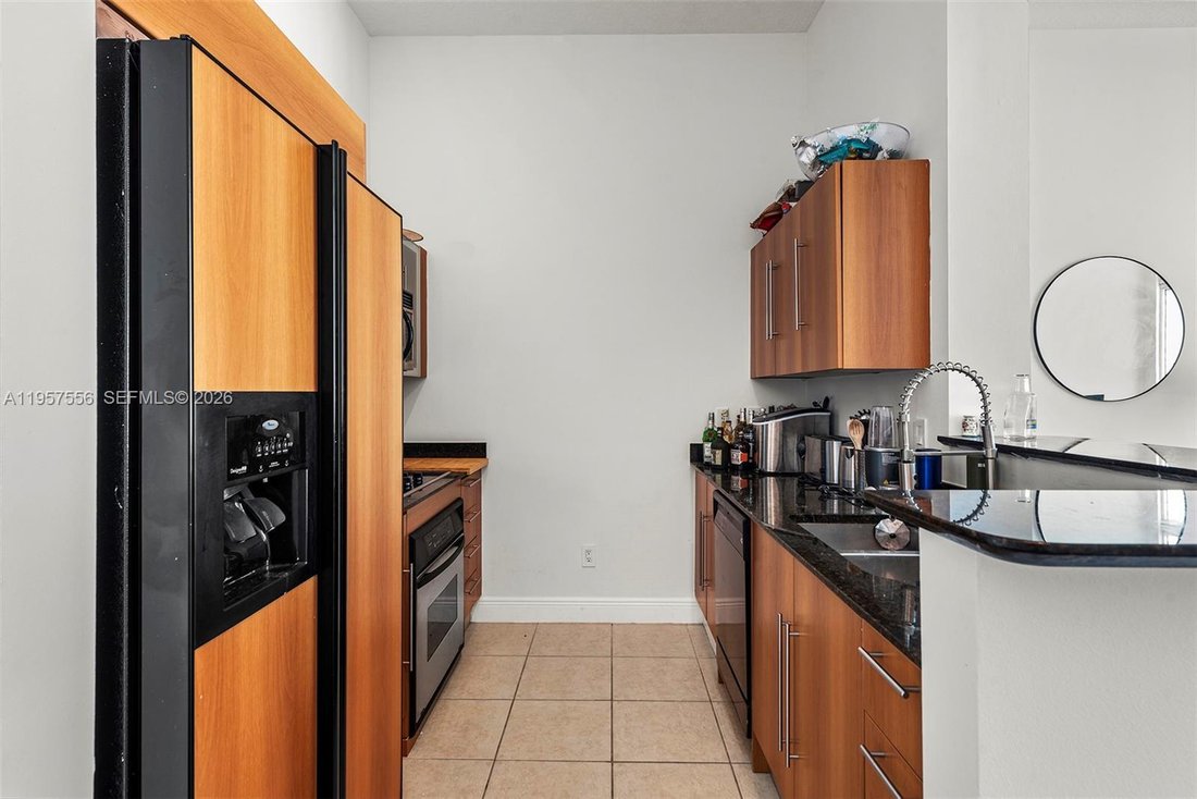 Condo in Miami, Florida, United States 5 - 17070947