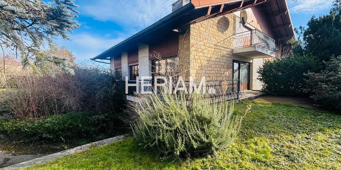 House in Prévessin-Moëns, Auvergne-Rhône-Alpes, France 1 - 17070764