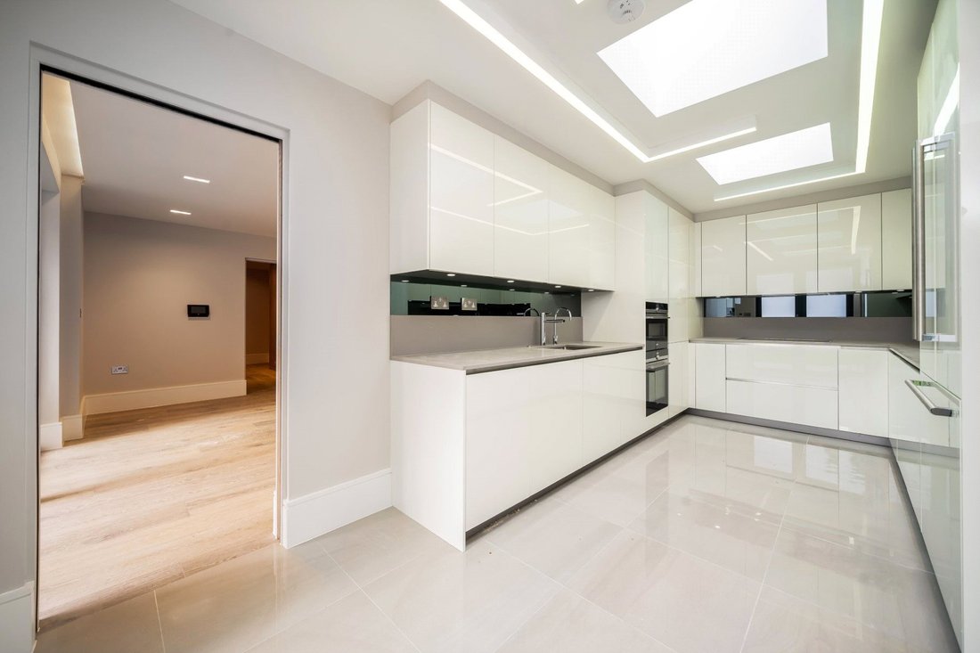 Land in Finchley, Barnet, England 4 - 17068110