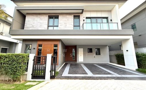 House in Bang Kaeo, Samut Prakan, Thailand 1