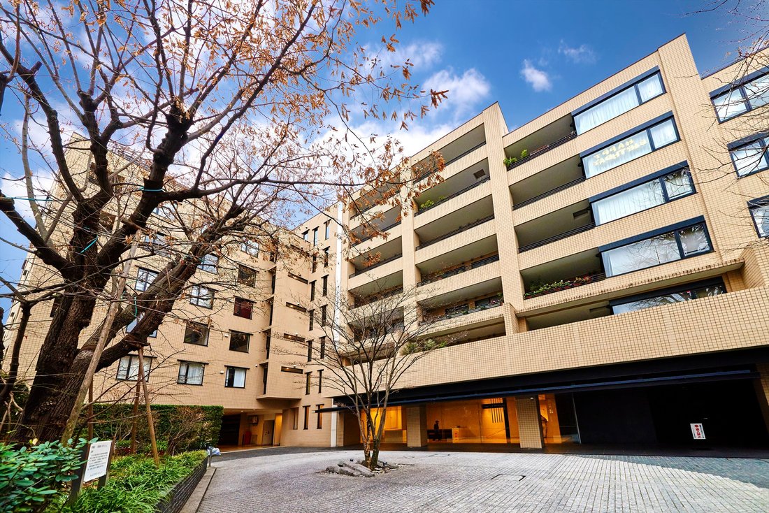 Condo in Minato City, Tokyo, Japan 1 - 17072260