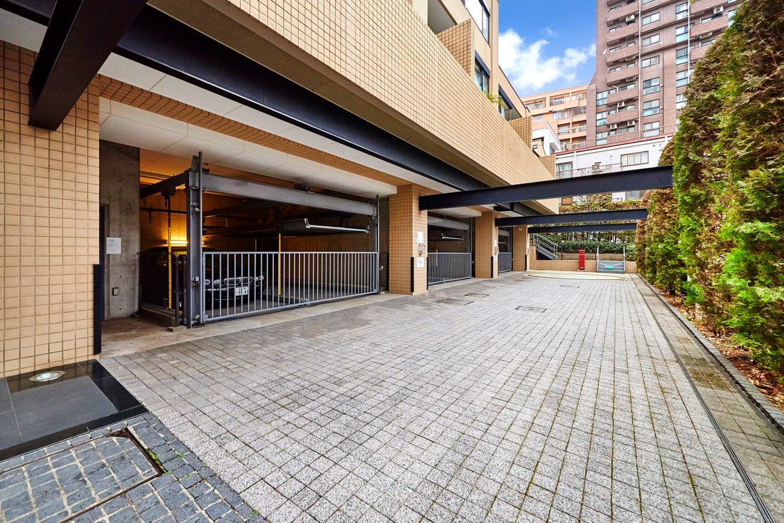 Condo in Minato City, Tokyo, Japan 3 - 17072260