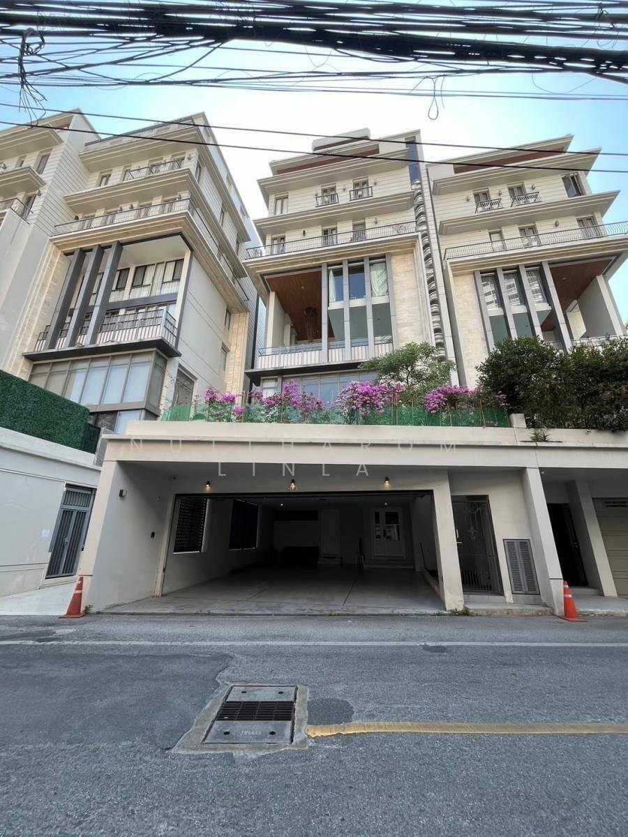 Townhouse in Bangkok, Krung Thep Maha Nakhon, Thailand 1 - 16014190