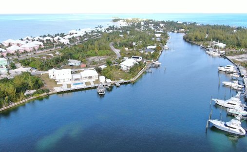 Land in Treasure Cay, Central Abaco, The Bahamas 1