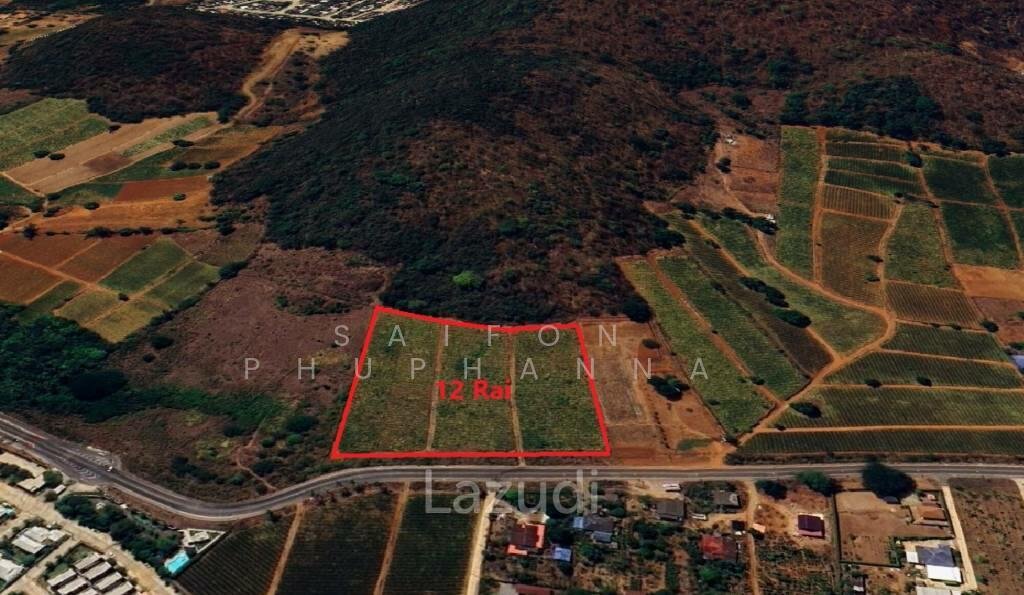 Land in Wang Pong, Prachuap Khiri Khan, Thailand 1 - 16704435