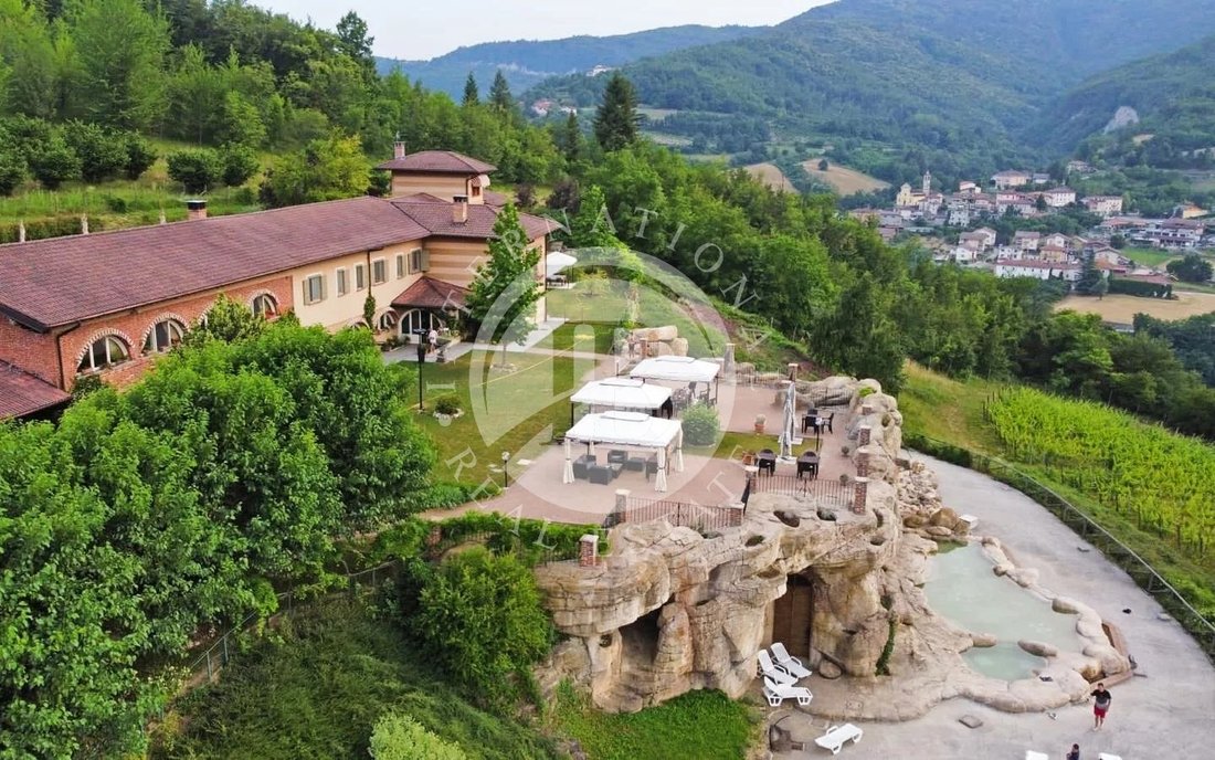 Villa in Castelletto Uzzone, Piedmont, Italy 4 - 17071127