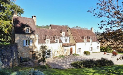 Estate in Sarlat-la-Canéda, Nouvelle-Aquitaine, France 1