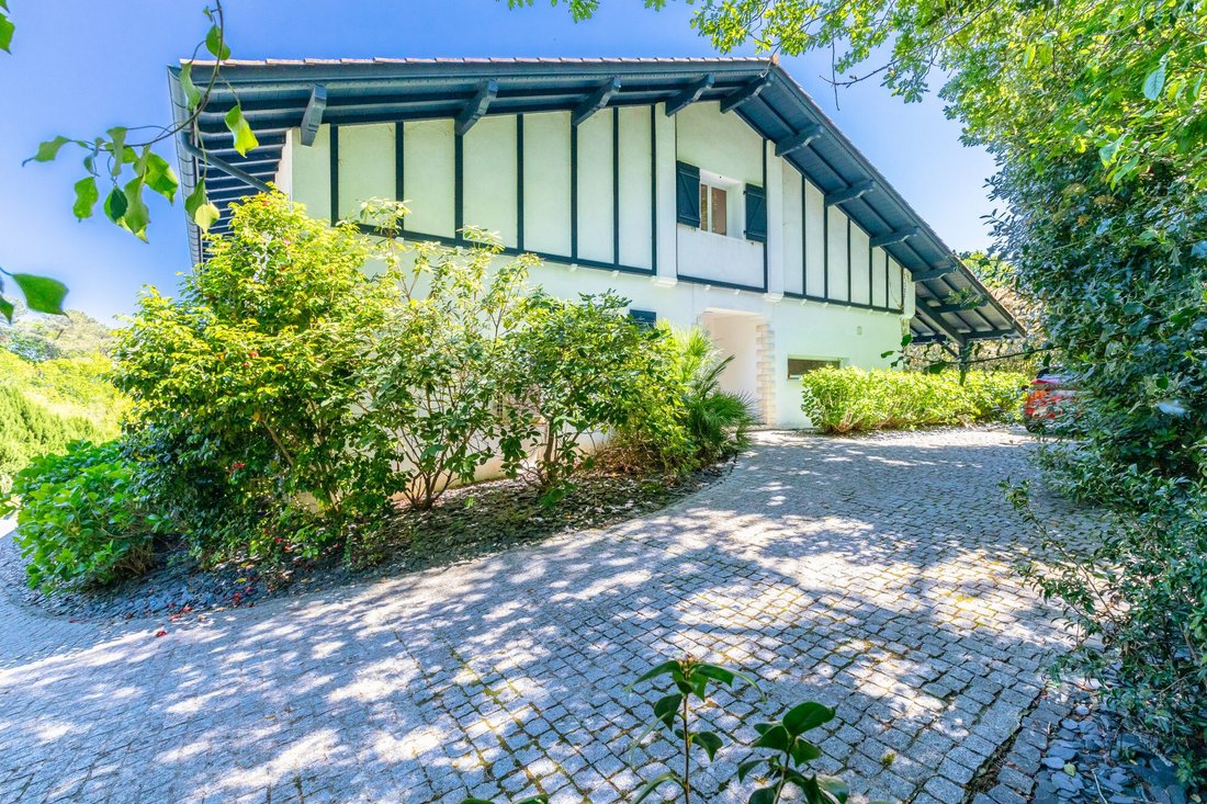 House in Biarritz, Nouvelle-Aquitaine, France 1 - 17072334