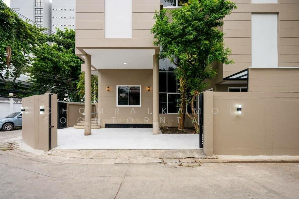 House in Chom Phon, Bangkok, Thailand 5 - 16535332