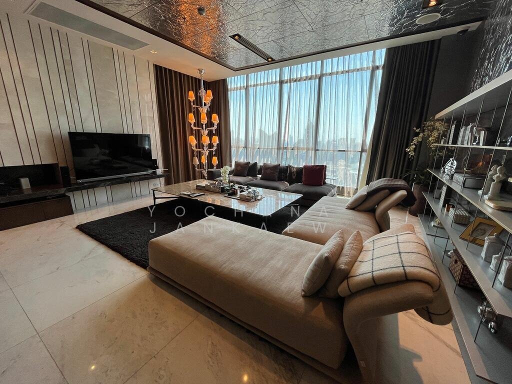 Condo in Phra Khanong Nuea, Bangkok, Thailand 1 - 15956921