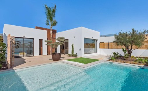 Villa in Los Alcazares, Región de Murcia, Spain 1