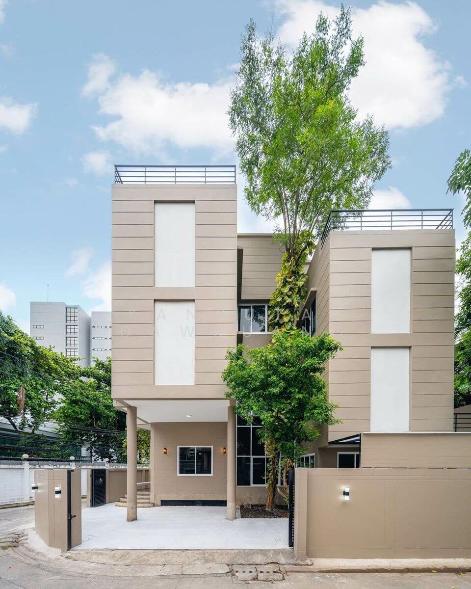 House in Chom Phon, Bangkok, Thailand 2 - 15906659