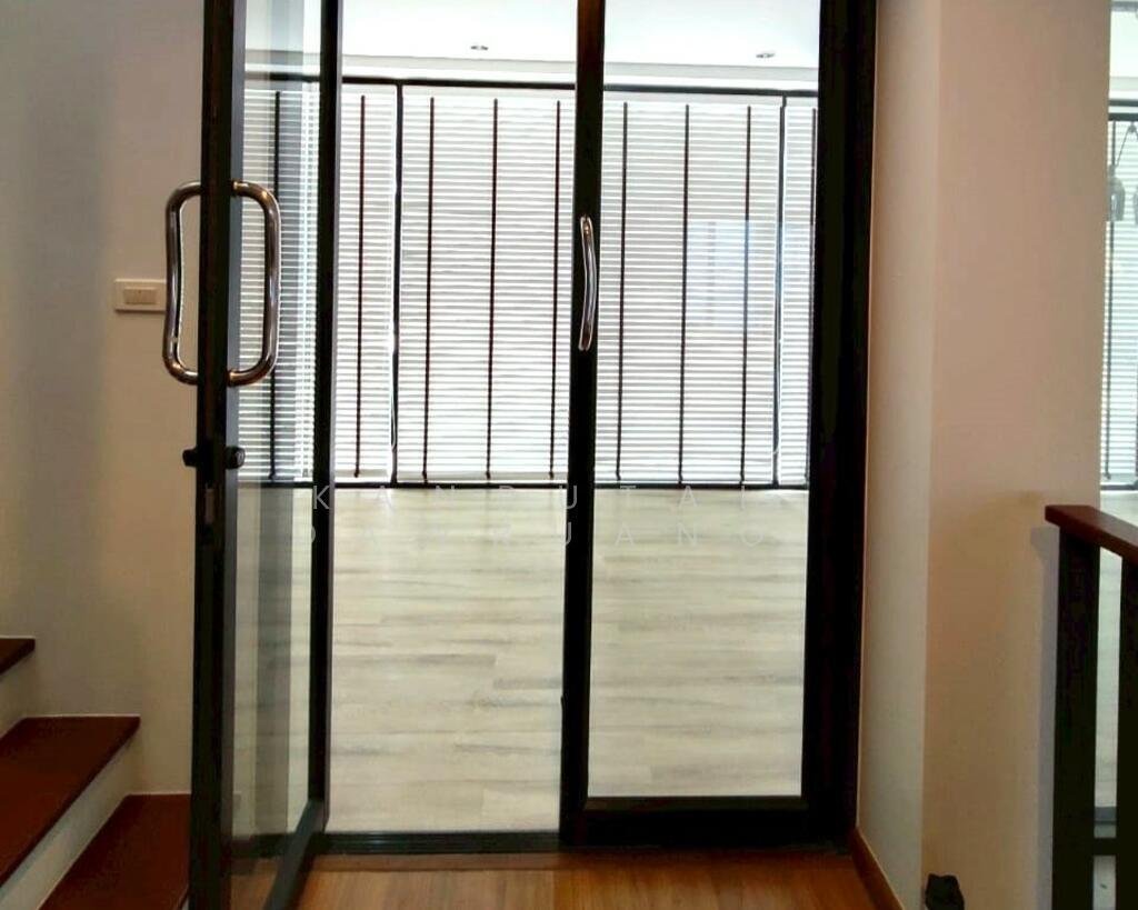 Townhouse in Khlong Kluea, Nonthaburi, Thailand 4 - 15664973