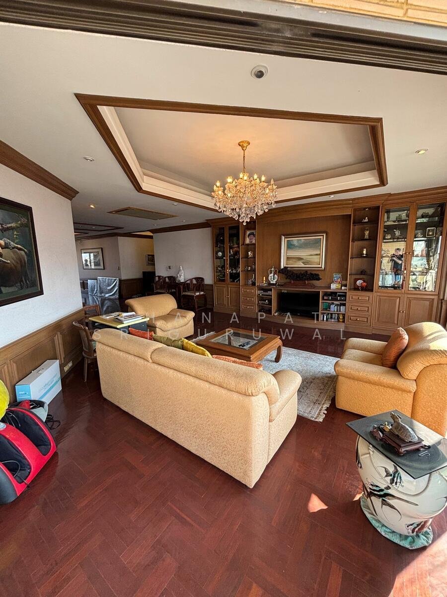 Condo in Phra Khanong Nuea, Bangkok, Thailand 2 - 15388667