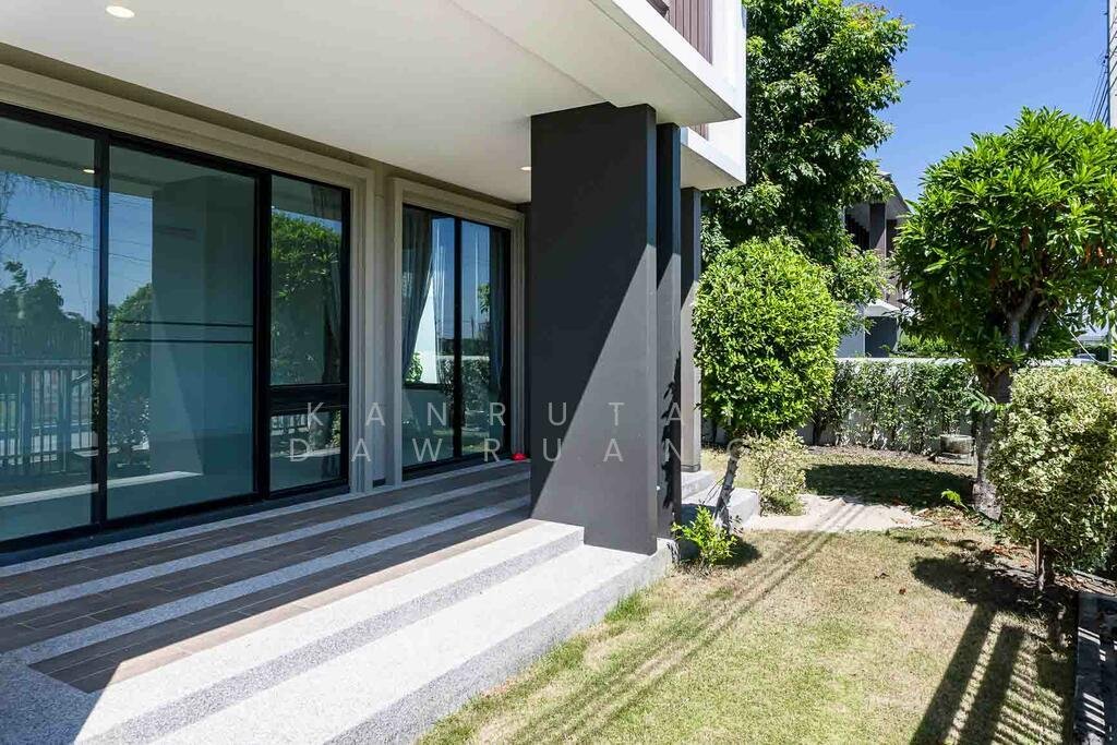 House in Bang Bo, Samut Prakan, Thailand 3 - 15136647