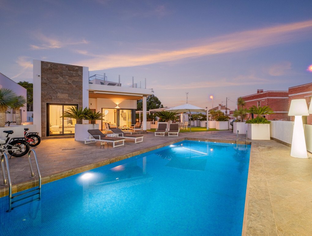 Villa in Orihuela, Valencian Community, Spain 1 - 17068211