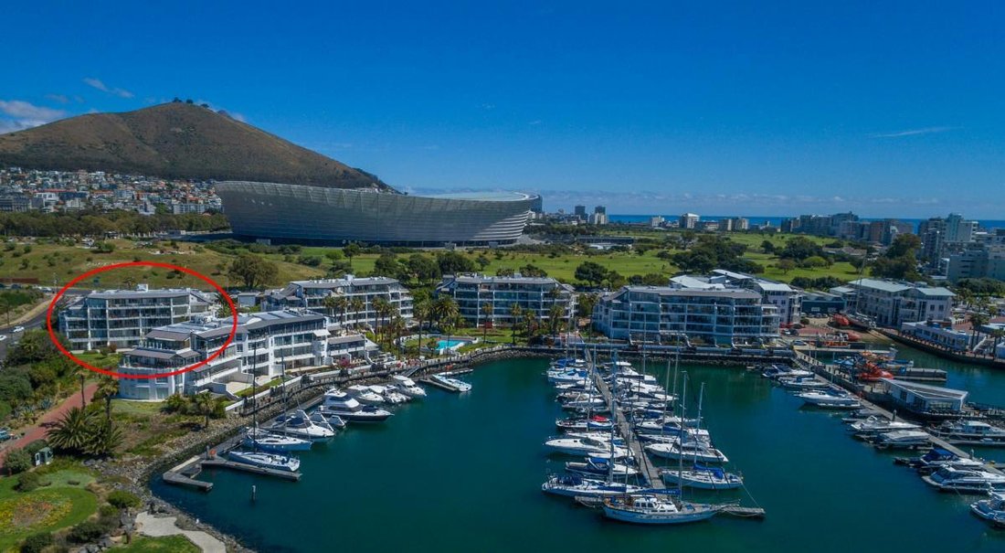 Apartment in Mouille Point, Atlantic Seaboard, Cape Town 3 - 17070735
