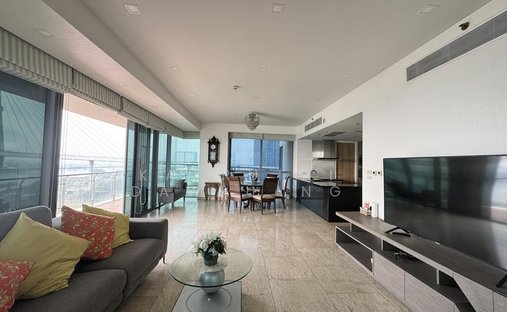 Condo in Bang Phong Phang, Krung Thep Maha Nakhon, Thailand 1