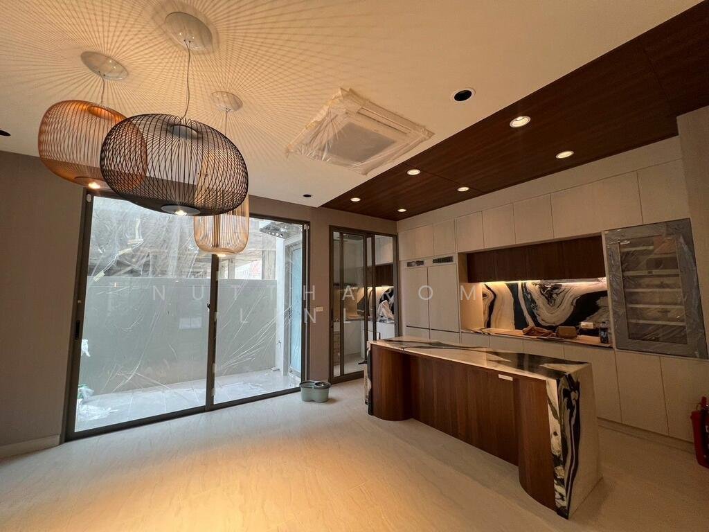 Townhouse in Chakkrawat, Krung Thep Maha Nakhon, Thailand 5 - 15996203