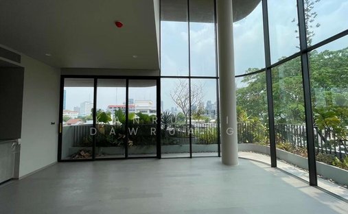 Condo in Samsen Nai, Bangkok, Thailand 1