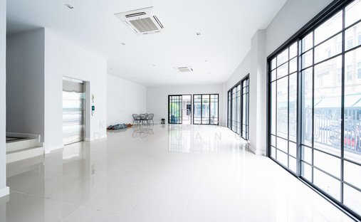 Townhouse in Pom Prap, Bangkok, Thailand 1