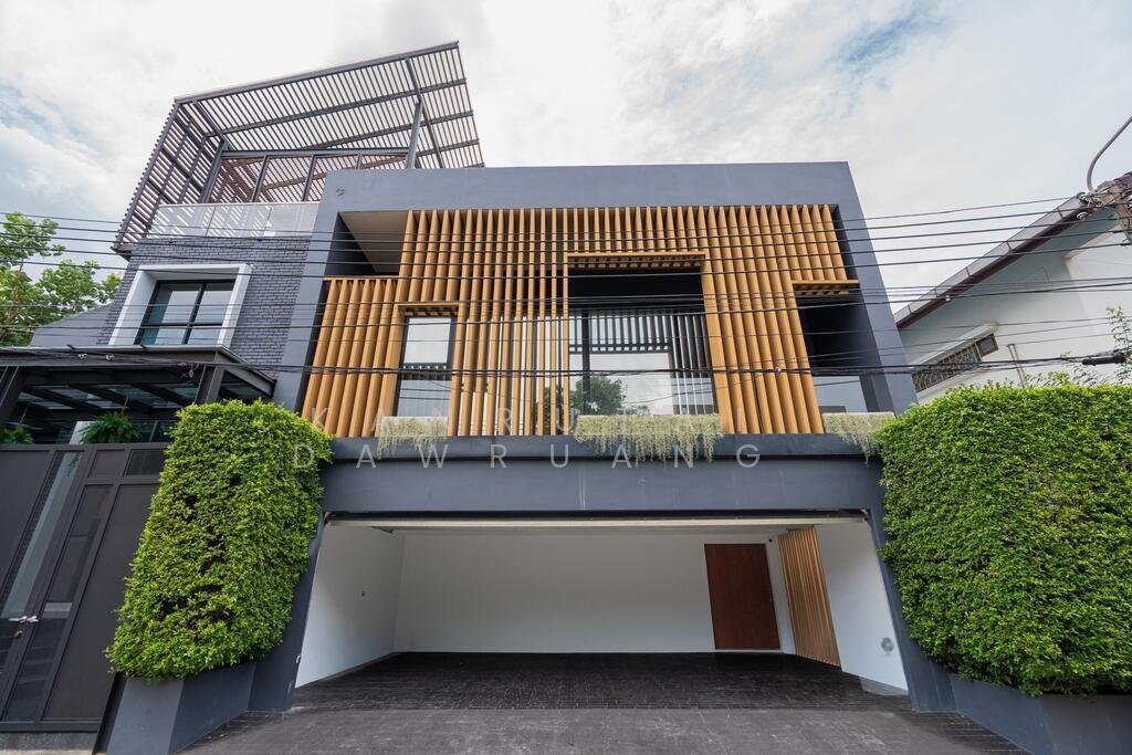 House in Bangkok, Krung Thep Maha Nakhon, Thailand 1 - 16117442