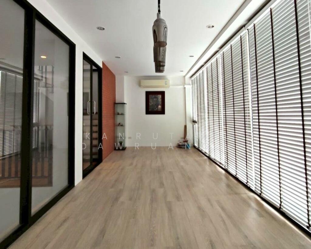 Townhouse in Khlong Kluea, Nonthaburi, Thailand 5 - 15664973