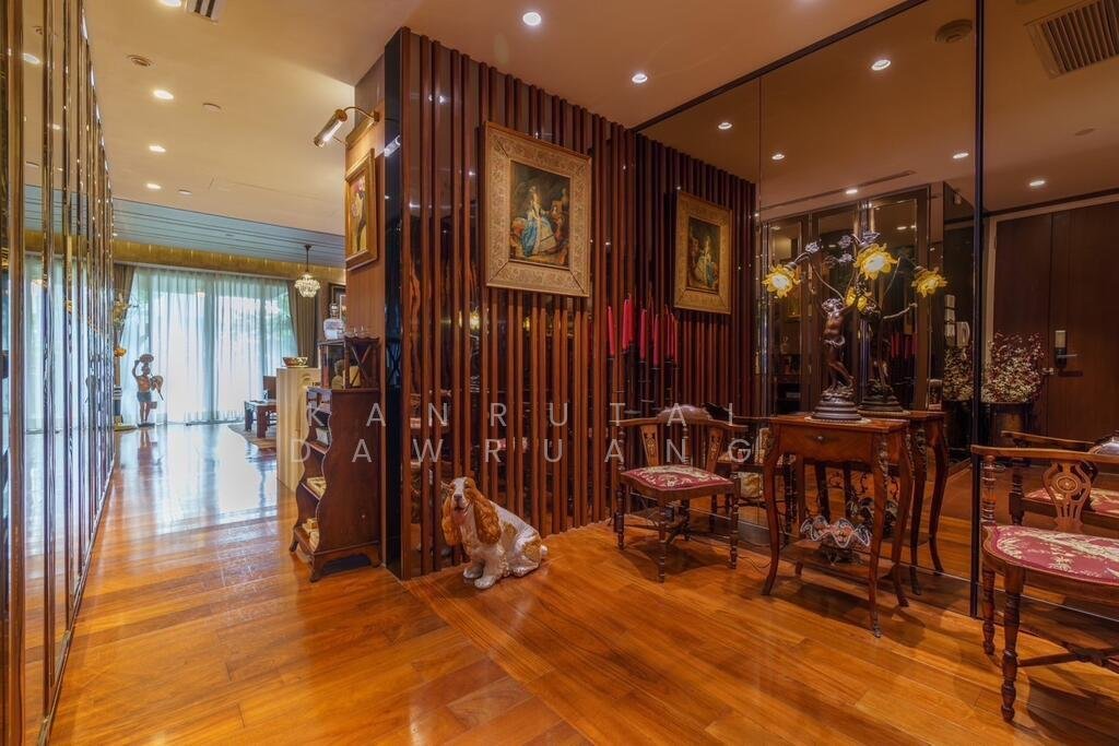 Condo in Bang Phong Phang, Krung Thep Maha Nakhon, Thailand 4 - 15829619