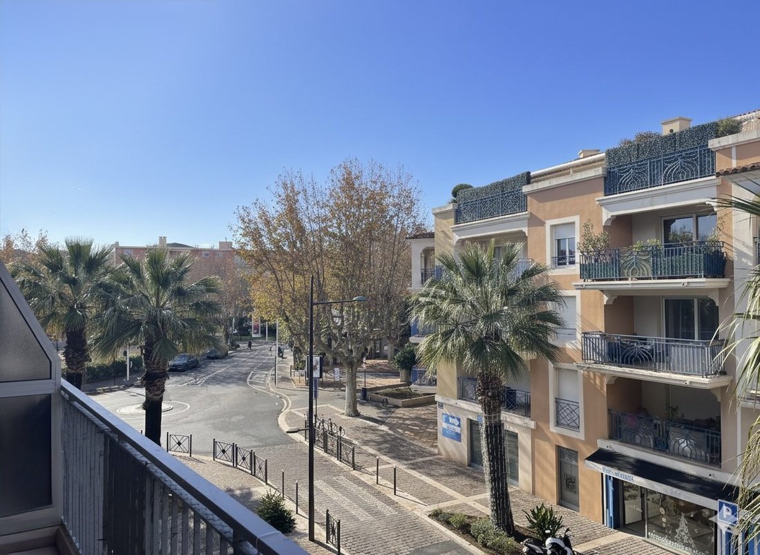 Apartment in Ville-Les Saquedes-Le Bouillonnet, Sainte-Maxime, France 5 - 17072473