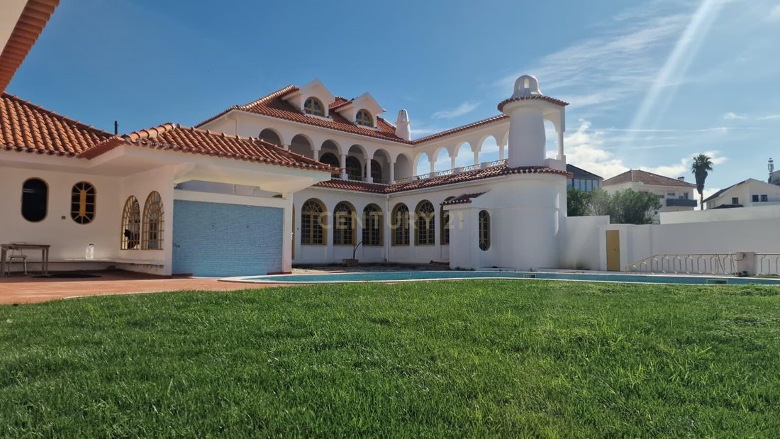 Villa in Charneca de Caparica e Sobreda, Setubal, Portugal 1 - 17070531