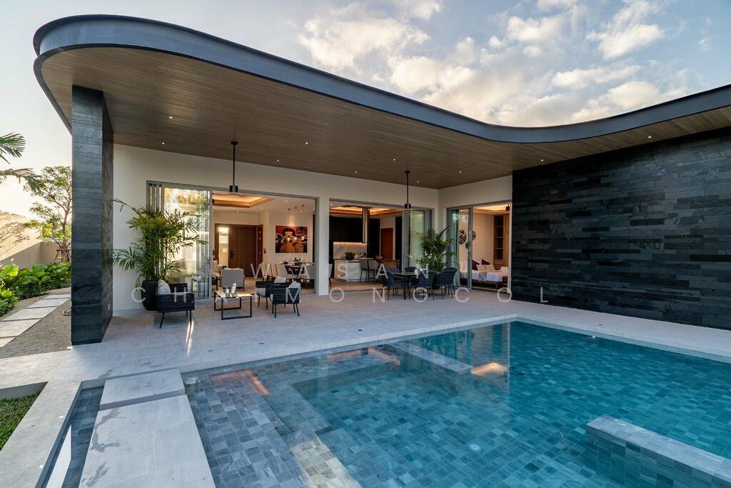 Villa in Thalang, Phuket, Thailand 1 - 15136667