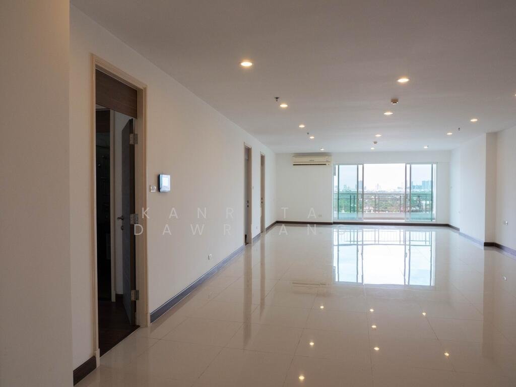 Condo in Chong Nonsi, Krung Thep Maha Nakhon, Thailand 1 - 15312200