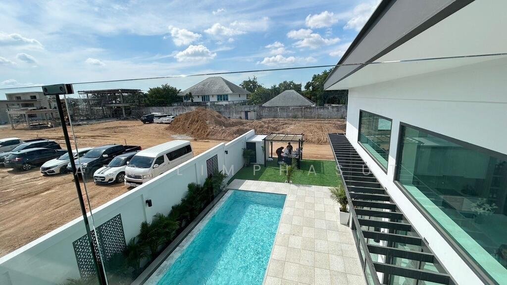 Villa in Pattaya City, Chon Buri, Thailand 2 - 15313136