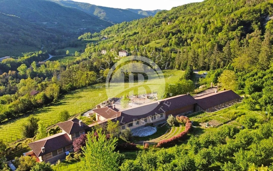 Villa in Castelletto Uzzone, Piedmont, Italy 2 - 17071127