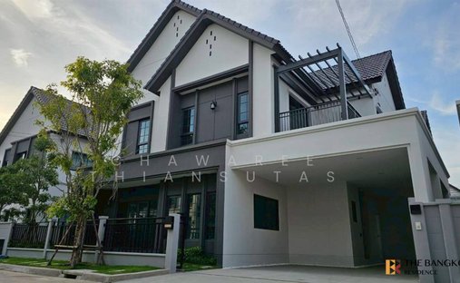 House in Bang Kaeo, Samut Prakan, Thailand 1