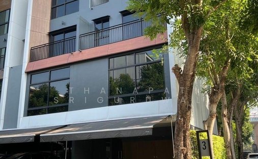 Stadthaus in Chong Nonsi, Bangkok, Thailand 1