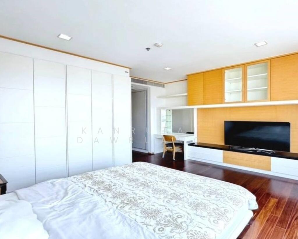 Condo in Phra Khanong Nuea, Bangkok, Thailand 3 - 15313009