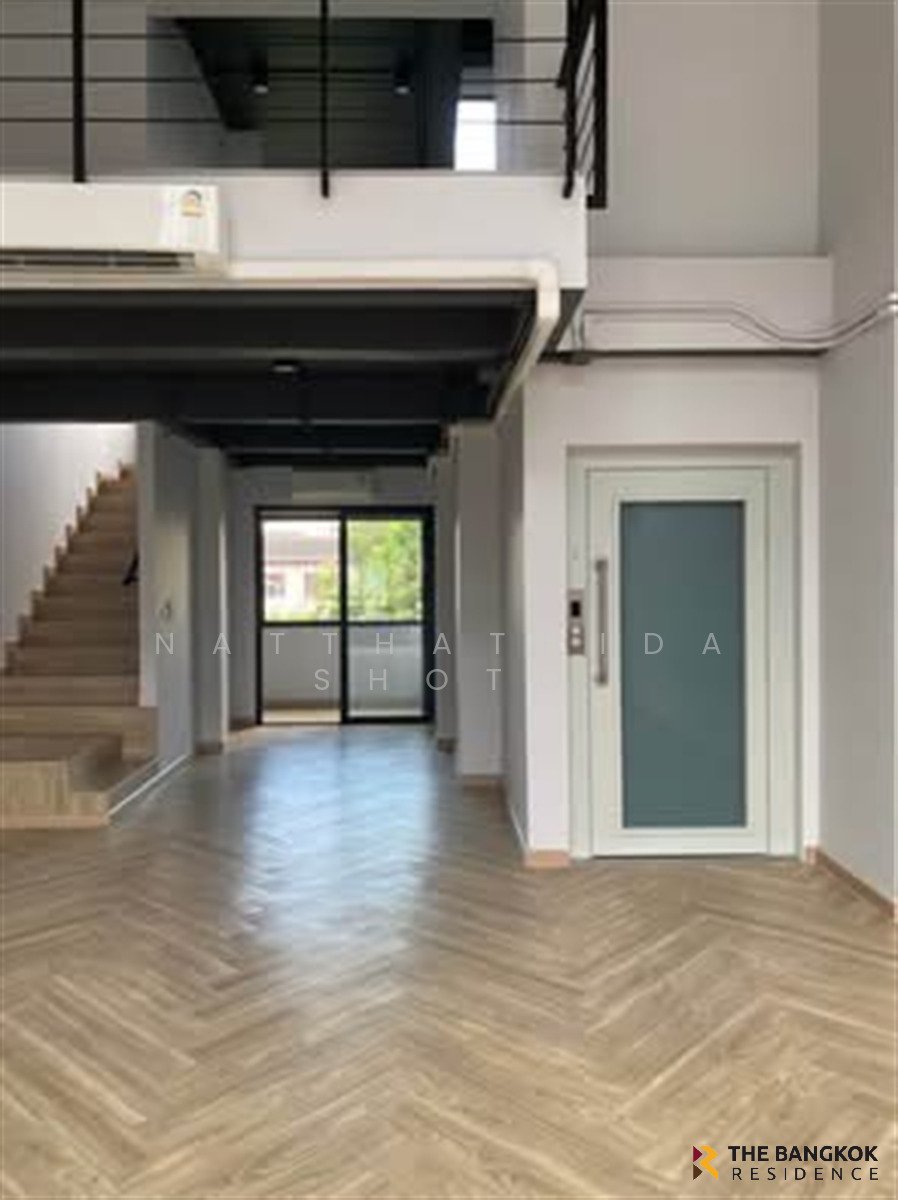 Townhouse in Suan Luang, Bangkok, Thailand 2 - 16997392