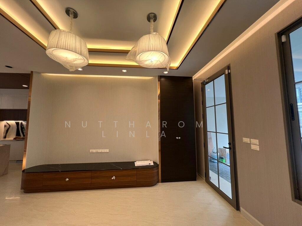 Townhouse in Chakkrawat, Krung Thep Maha Nakhon, Thailand 4 - 15996203