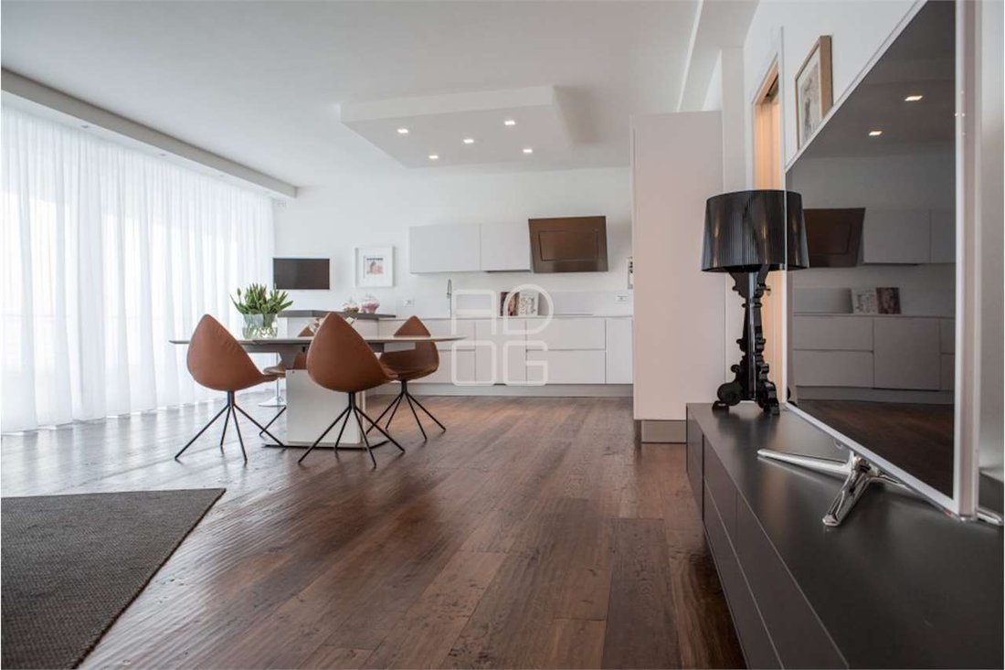 Apartment in Hill Zone, Padenghe sul Garda, Lombardy 2 - 17070825