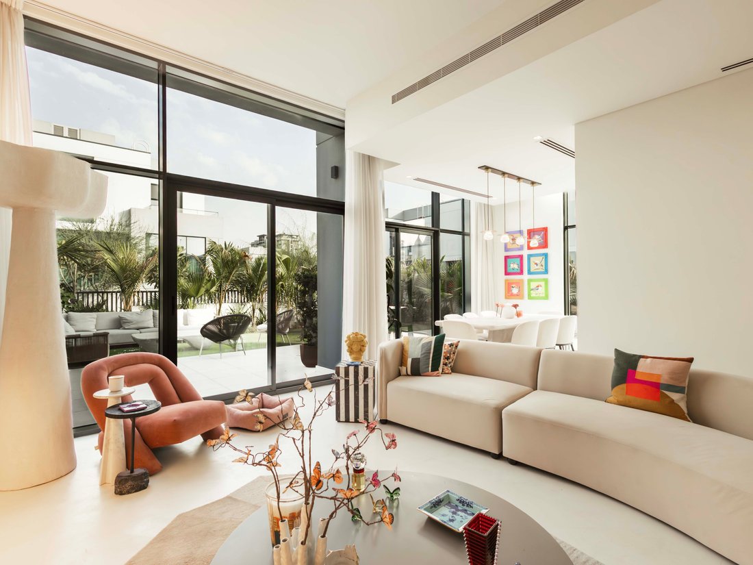 Villa in United Arab Emirates 1 - 17069900