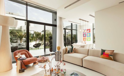 Villa in Dubai, United Arab Emirates 1
