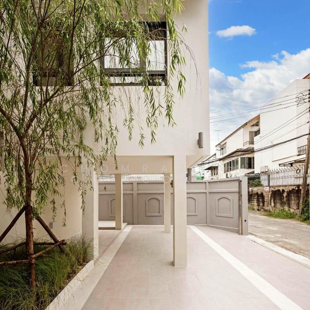 House in Phra Khanong Nuea, Bangkok, Thailand 2 - 16773599