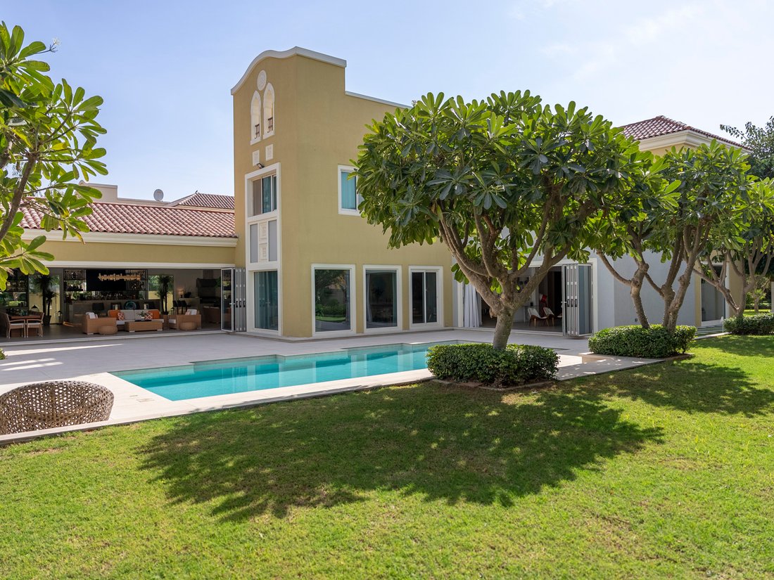 Villa in United Arab Emirates 3 - 17068012
