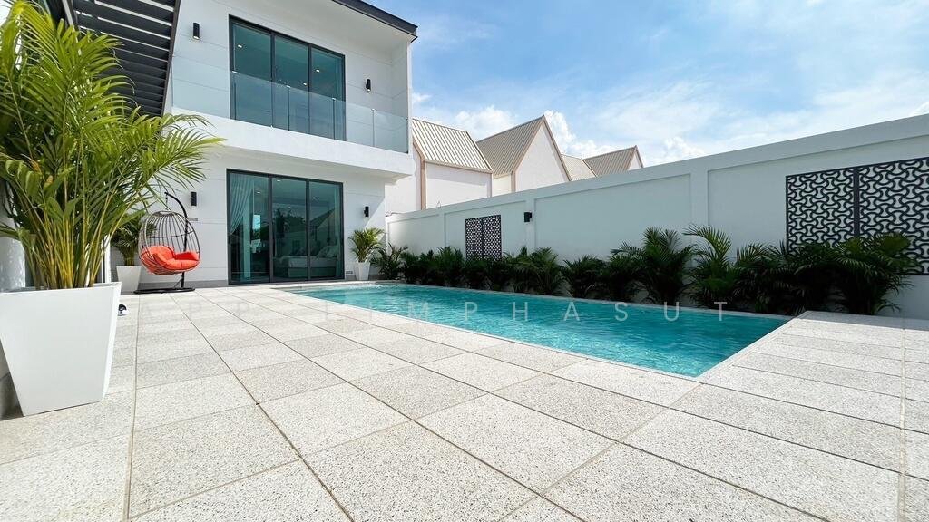 Villa in Pattaya City, Chon Buri, Thailand 1 - 15313136