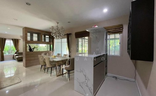 House in Suan Luang, Bangkok, Thailand 1