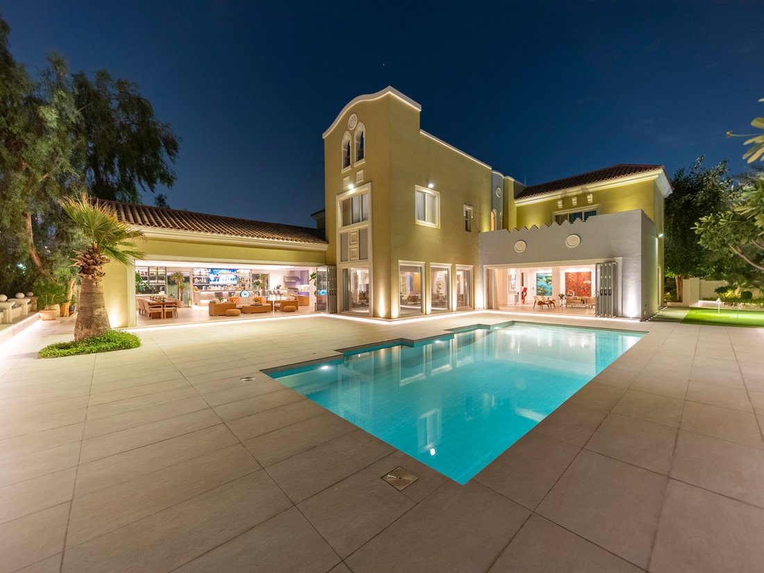 Villa in United Arab Emirates 1 - 17068012